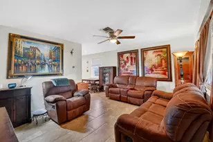 1010 Churchill Cir S, West Palm Beach, FL 33405 - Photo 7