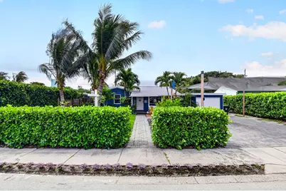 1010 Churchill Circle S, West Palm Beach, FL 33405 - Photo 3