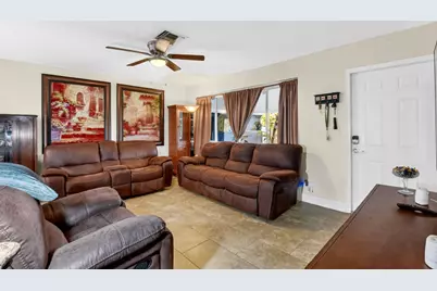 1010 Churchill Circle S, West Palm Beach, FL 33405 - Photo 5