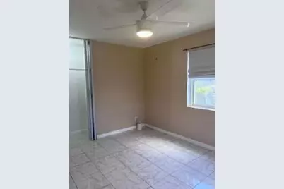 1010 Churchill Circle S, West Palm Beach, FL 33405 - Photo 11
