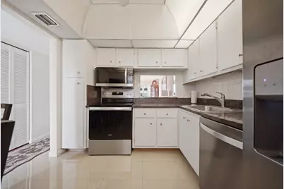 3040 Holiday Springs Boulevard #212, Margate, FL 33063 - Photo 3