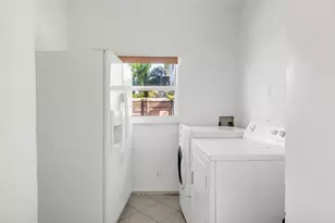 2207 NE 33rd Ave, Fort Lauderdale, FL 33305 - Photo 11