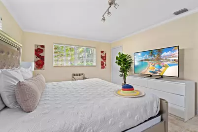 2757 NE 14th Avenue, Wilton Manors, FL 33334 - Photo 23