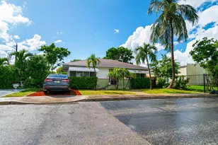 727 S M St, Lake Worth Beach, FL 33460 - Photo 3