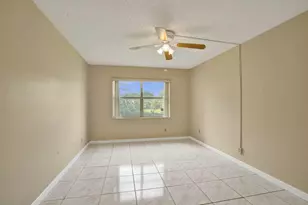 9460 Sunrise Lakes Blvd, Sunrise, FL 33322 - Photo 13