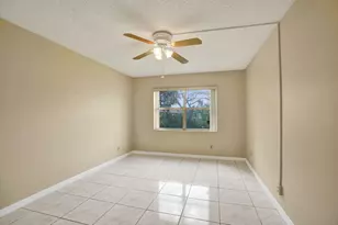9460 Sunrise Lakes Blvd, Sunrise, FL 33322 - Photo 15