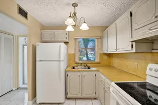 9460 Sunrise Lakes Blvd, Sunrise, FL 33322 - Photo 5
