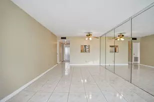 9460 Sunrise Lakes Blvd, Sunrise, FL 33322 - Photo 11
