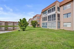 9460 Sunrise Lakes Blvd, Sunrise, FL 33322 - Photo 29