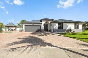 20300 SW 129th Pl, Miami, FL 33177 - Photo 1