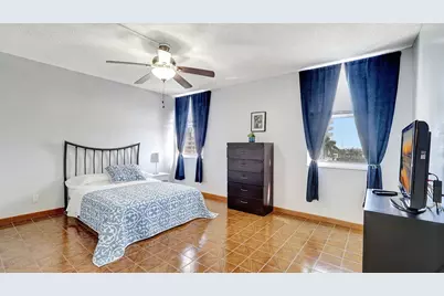 427 Golden Isles Drive #5j, Hallandale Beach, FL 33009 - Photo 21
