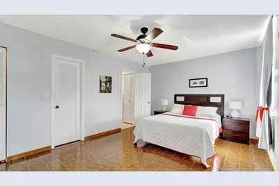 427 Golden Isles Drive #5j, Hallandale Beach, FL 33009 - Photo 17