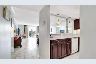 427 Golden Isles Drive #5j, Hallandale Beach, FL 33009 - Photo 11