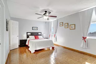 427 Golden Isles Dr, Hallandale Beach, FL 33009 - Photo 19