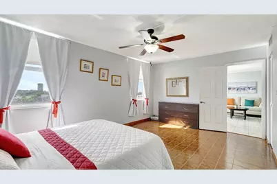 427 Golden Isles Drive #5j, Hallandale Beach, FL 33009 - Photo 19
