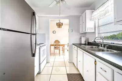 24 Golfs Edge #D, West Palm Beach, FL 33417 - Photo 7