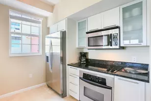 225 NE 1st St, Delray Beach, FL 33444 - Photo 3