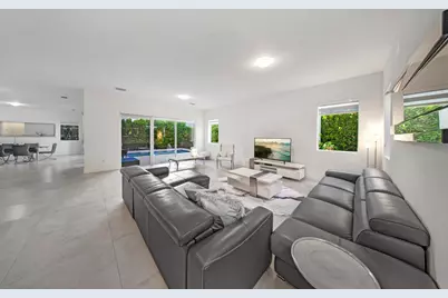 10081 NW 75th Terrace, Doral, FL 33178 - Photo 7