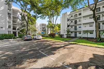 471 N Pine Island Road #302d, Plantation, FL 33324 - Photo 1