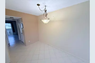 402 Markham S, Deerfield Beach, FL 33442 - Photo 3