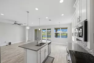 11277 SW Lake Park Dr, Port Saint Lucie, FL 34987 - Photo 11