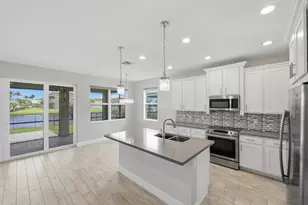 11277 SW Lake Park Dr, Port Saint Lucie, FL 34987 - Photo 9