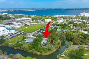 612 SE 6th St, Stuart, FL 34994 - Photo 3
