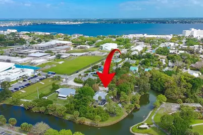 612 SE 6th Street, Stuart, FL 34994 - Photo 3