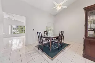 22564 Middletown Dr, Boca Raton, FL 33428 - Photo 3
