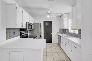 1673 SW Gemini Ln, Port Saint Lucie, FL 34984 - Photo 5