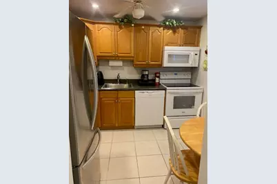 7817 Golf Cir Drive #210, Margate, FL 33063 - Photo 9