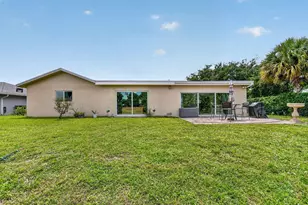 1262 Essex Dr, Wellington, FL 33414 - Photo 29