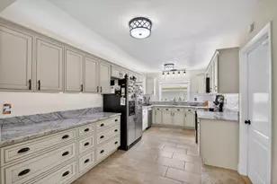 1262 Essex Dr, Wellington, FL 33414 - Photo 15