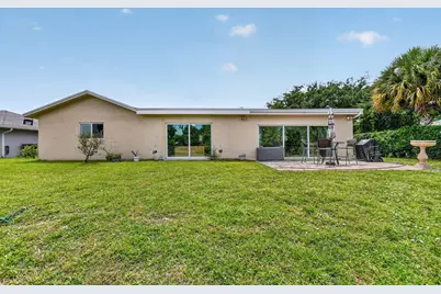1262 Essex Drive, Wellington, FL 33414 - Photo 49