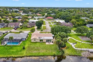 1262 Essex Dr, Wellington, FL 33414 - Photo 67