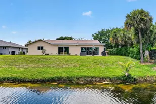 1262 Essex Dr, Wellington, FL 33414 - Photo 41