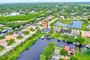 7186 SW Quiet River Ct, Stuart, FL 34997 - Photo 15