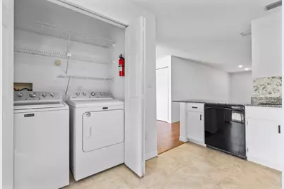 364 Quebec Court, Royal Palm Beach, FL 33411 - Photo 23