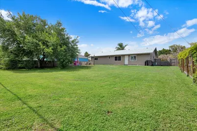 956 SE Browning Avenue, Port Saint Lucie, FL 34983 - Photo 3