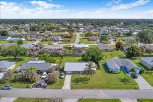 956 SE Browning Ave, Port Saint Lucie, FL 34983 - Photo 5