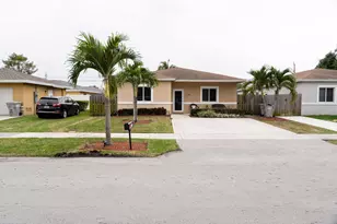 2710 NW 5th St, Pompano Beach, FL 33069 - Photo 23