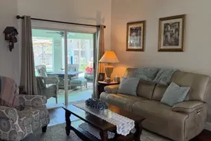 925 SW Worcester Ln SW, Port Saint Lucie, FL 34953 - Photo 9