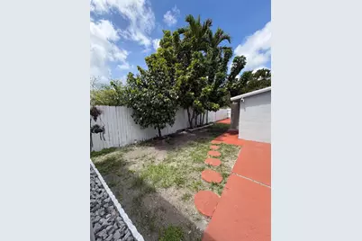 1674 NE 169th Street, North Miami Beach, FL 33162 - Photo 17
