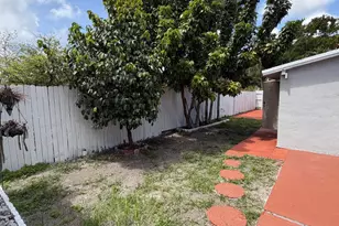 1674 NE 169th St, North Miami Beach, FL 33162 - Photo 17
