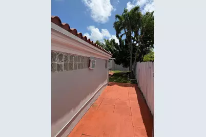 1674 NE 169th Street, North Miami Beach, FL 33162 - Photo 15