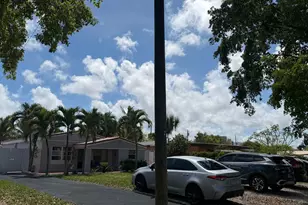 1674 NE 169th St, North Miami Beach, FL 33162 - Photo 25