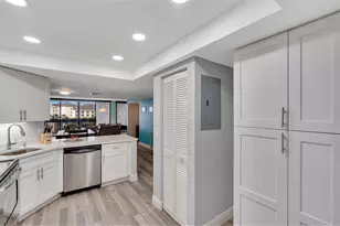 2400 Presidential Way, West Palm Beach, FL 33401 - Photo 5