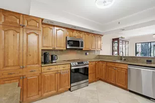 6075 Glendale Dr, Boca Raton, FL 33433 - Photo 9