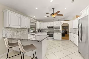 138 SW Airview Ave, Port Saint Lucie, FL 34984 - Photo 5