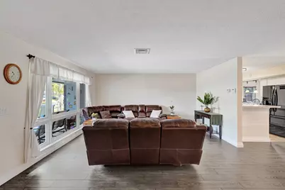 1921 N 49th Avenue, Hollywood, FL 33021 - Photo 13